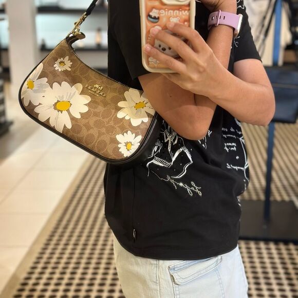 NWT Coach Teri Shoulder‎ Bag In Signature Canvas With Floral Print - Picture 7 of 10